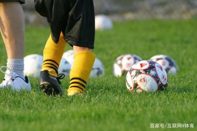 曼晚记者谈梅努：感觉他能在对阵加纳比赛的狭小空间发挥很大作用